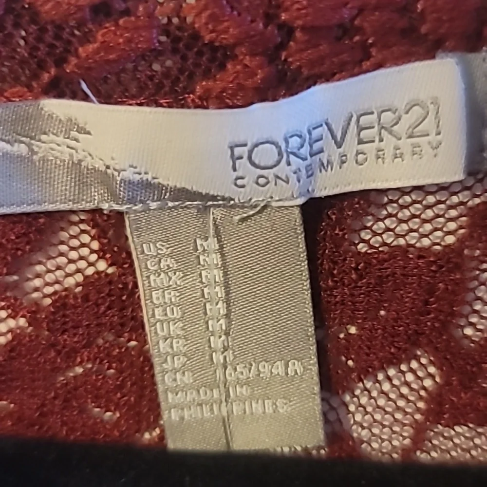 FOREVER 21 Lacy Top